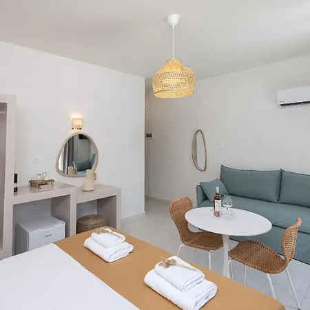 Palos Luxury Suites 키니언
