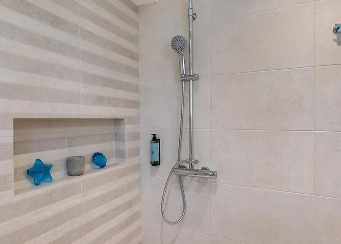 Apartment Palos Luxury Suites Kini